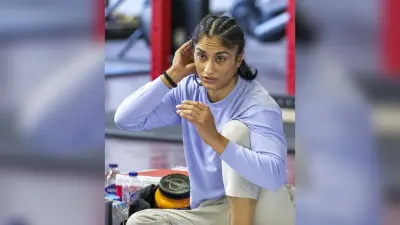 विनेश फोगाट को अयोग्य करने पर भड़का दिल्ली HC, WFI की क्लास लगाते हुए कह दी ये बड़ी बात
